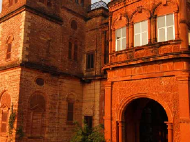 Raj Niwas Palace