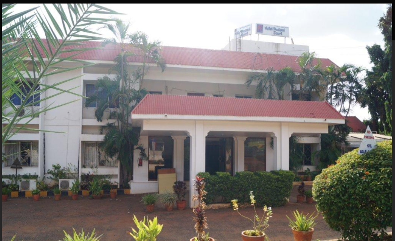 Hotel Badami Court